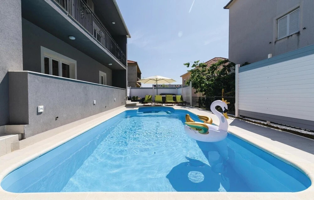 Awesome Home in Trogir with WiFi, 3 Bedrooms & Hot Tub