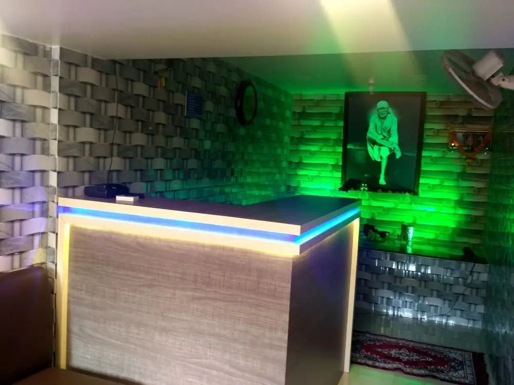 Hotel Honey Lodging