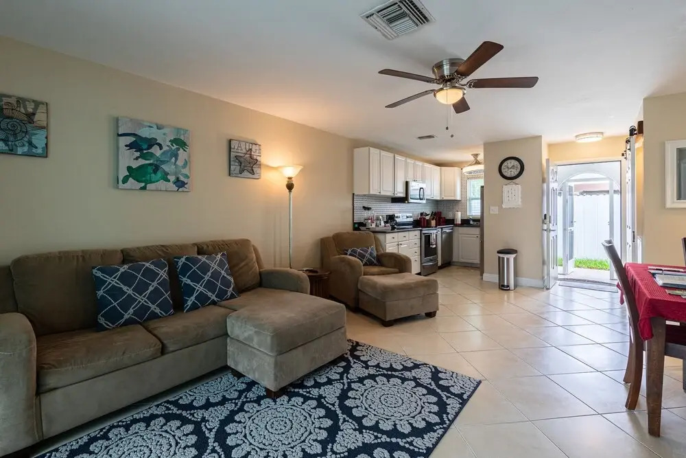 Gulf Access #E 2-bedroom w/ Heated Pool