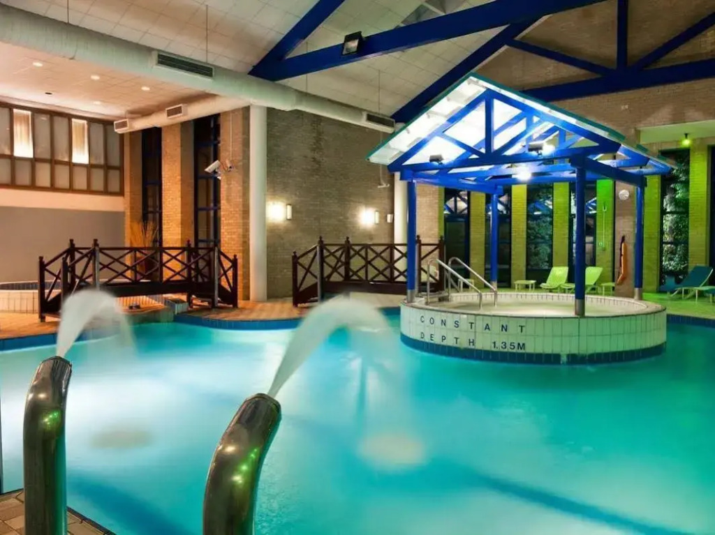 Gloucester Robinswood Hotel By Sunday