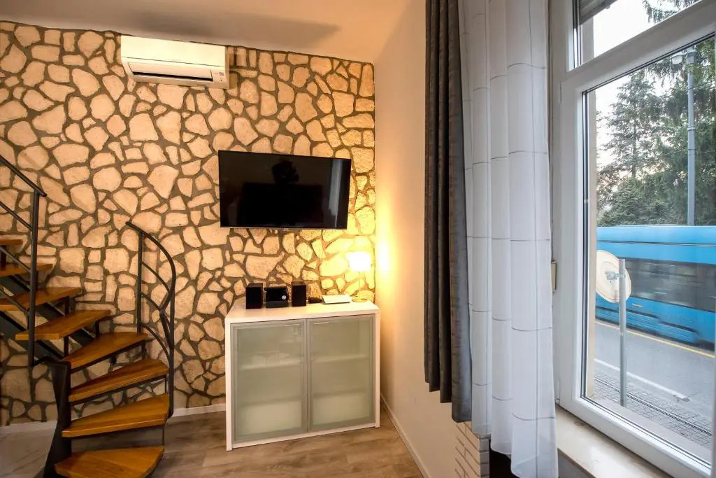 City Garden Studio Apartment
