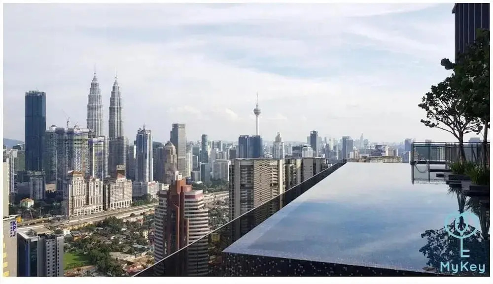 OYO 466 Home Studio Expressionz Suites KL Tower View from Pool