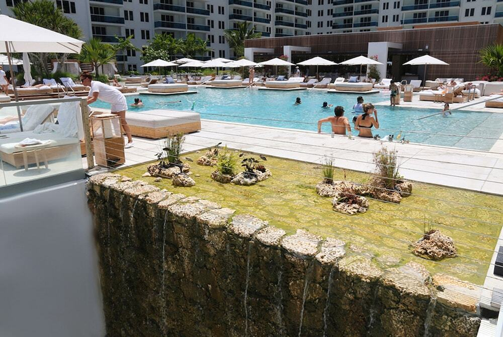 5 Star Oceanfront Hotel Residence - 1440