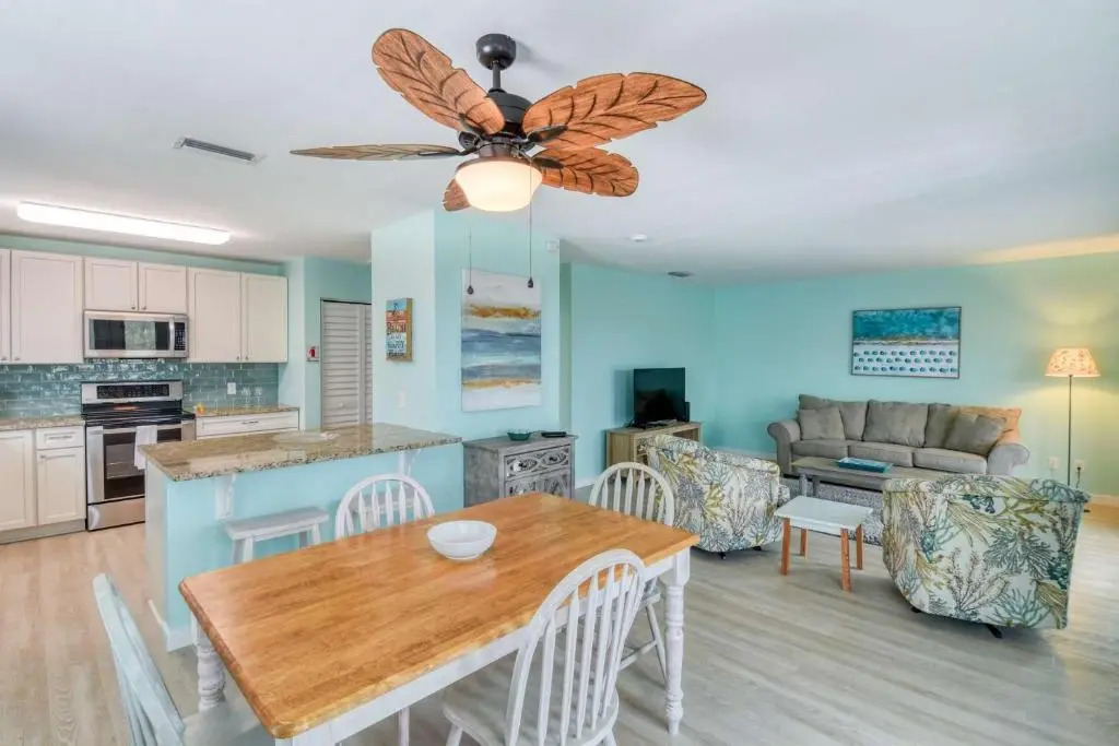 Seascape Family Beach Retreat