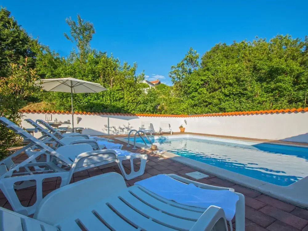 Adorable Holiday Home With Private Pool & Terrace With Barbecue