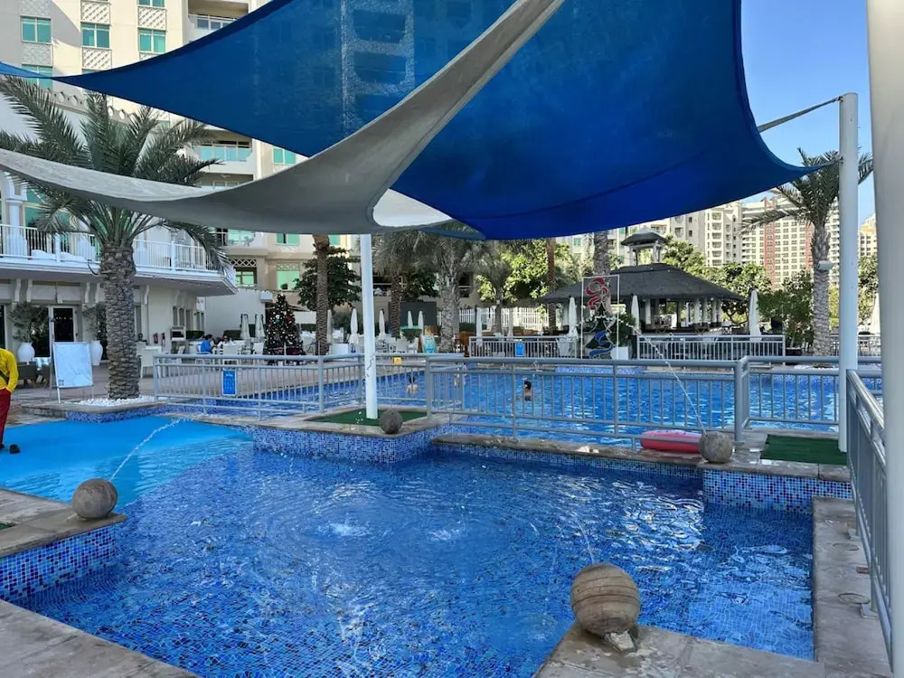 Short-stay at Al Haseer - 4 Beds Palm Holiday Apt