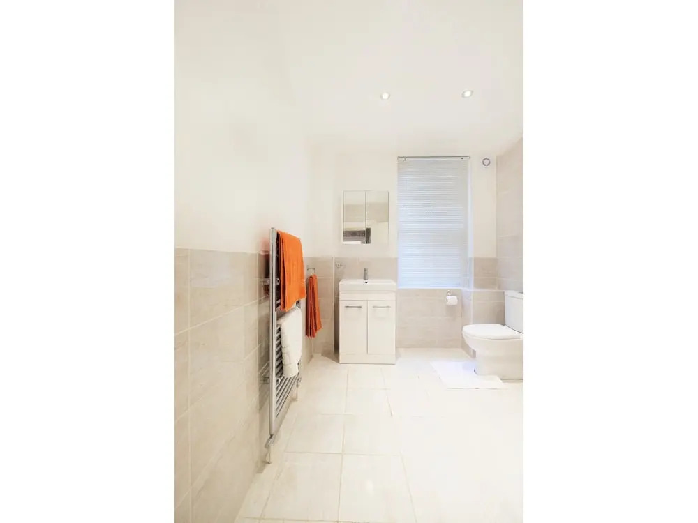 Amazing 3-bedroom Garden Flat for 6 in Ealing