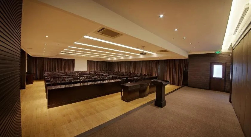Eden Hotel