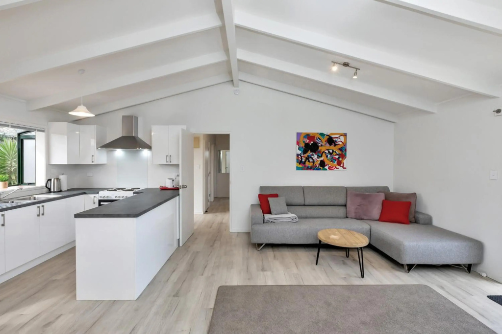Lofty Te Haumi - Paihia Holiday Home