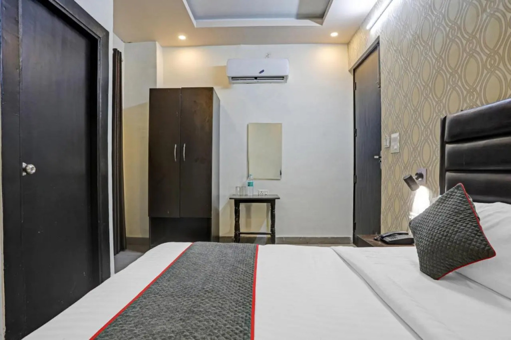 FabHotel The Diamond