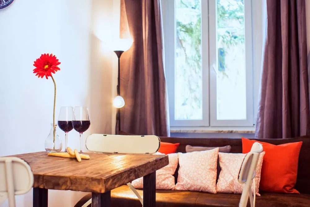 Romantic Flat With Large Terrace Close to S. Peter