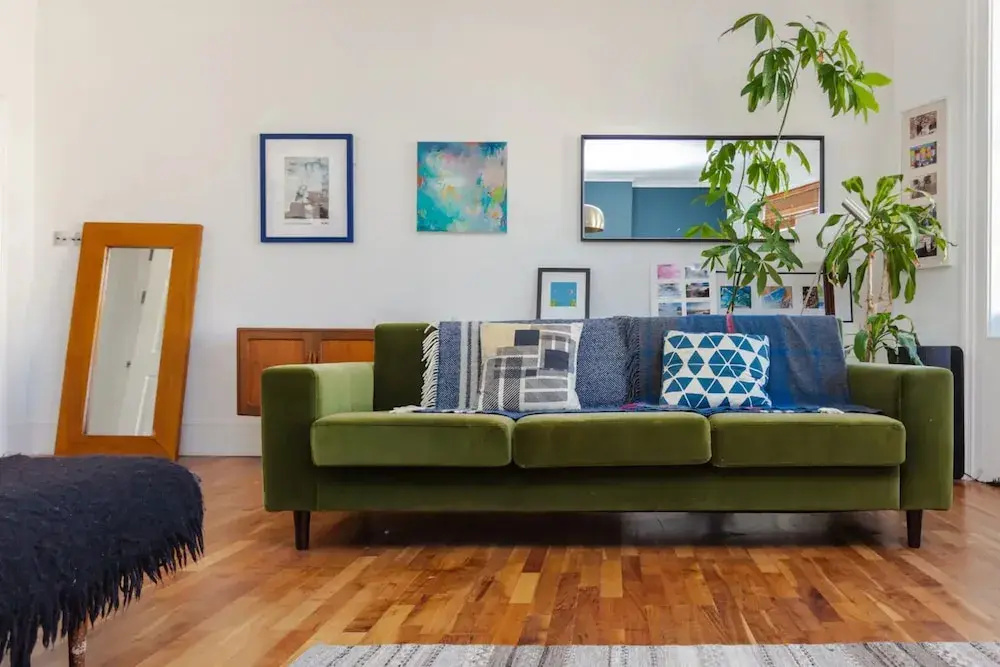Spacious 1 Bedroom Apartment in Brighton Beside the Sea