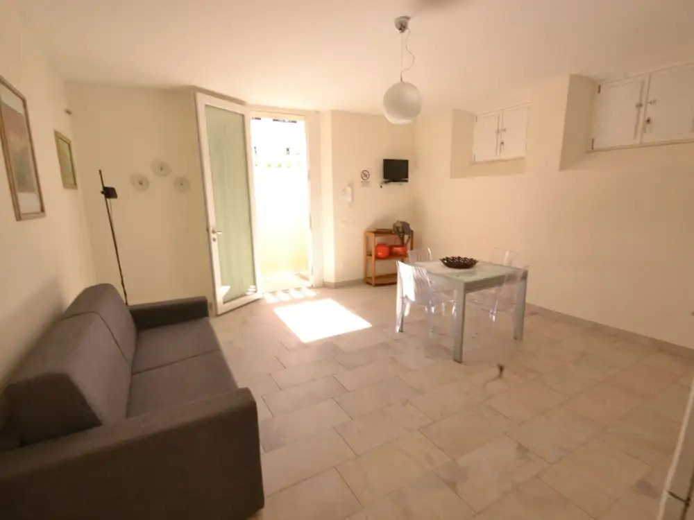 Historic Holiday Home in San Vincenzo near Beach