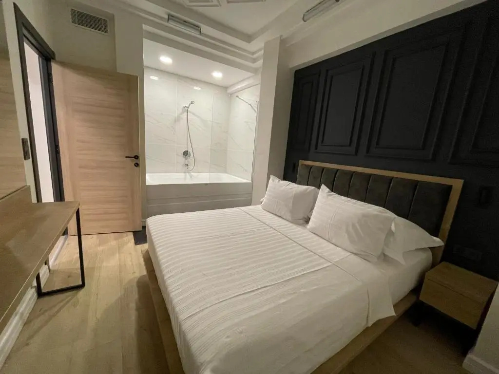 RW BOUTIQUE HOTEL