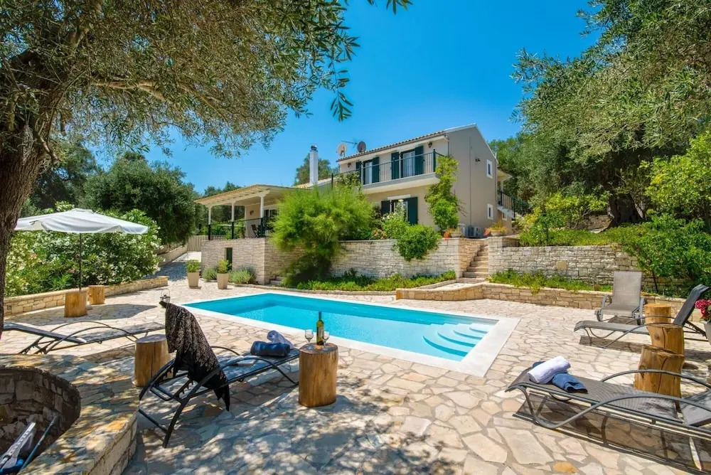 Maritina Villa - 2 BR House Surrounded by Olive Groves