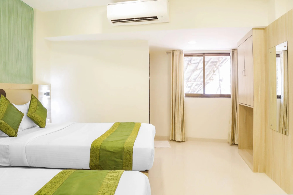 Hotel Plaza Executive Kurla