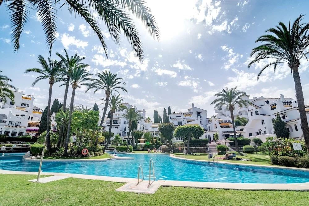 AB2-Wonderful 2 bedroom apt with fantastic views