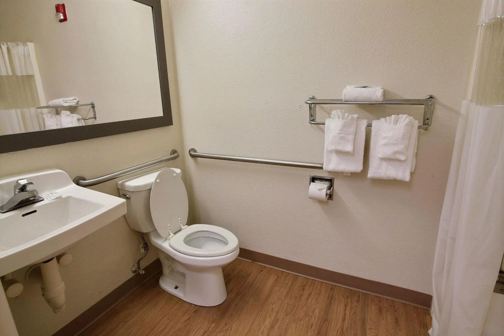 InTown Suites Extended Stay Chesapeake VA - I-64 Crossways Blvd