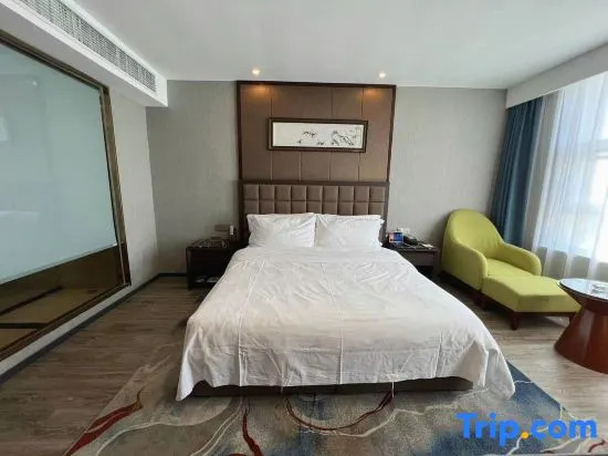 Wuyihai International Hotel (Huanghe Jiaotong College High-speed Railway Station)