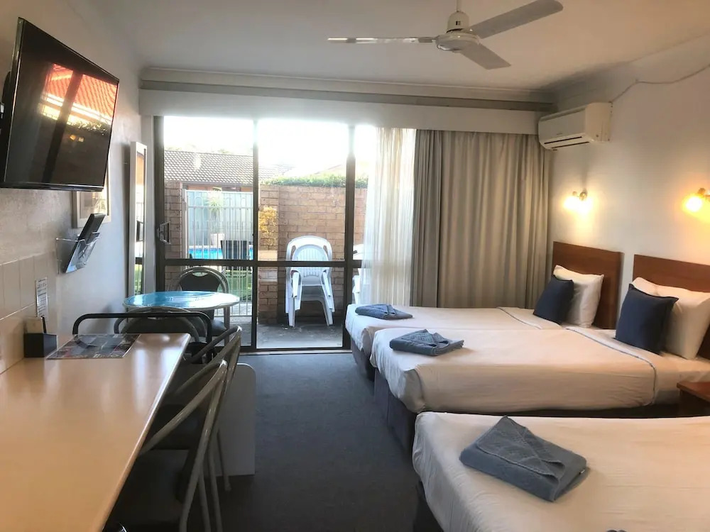 Port OCall Motel