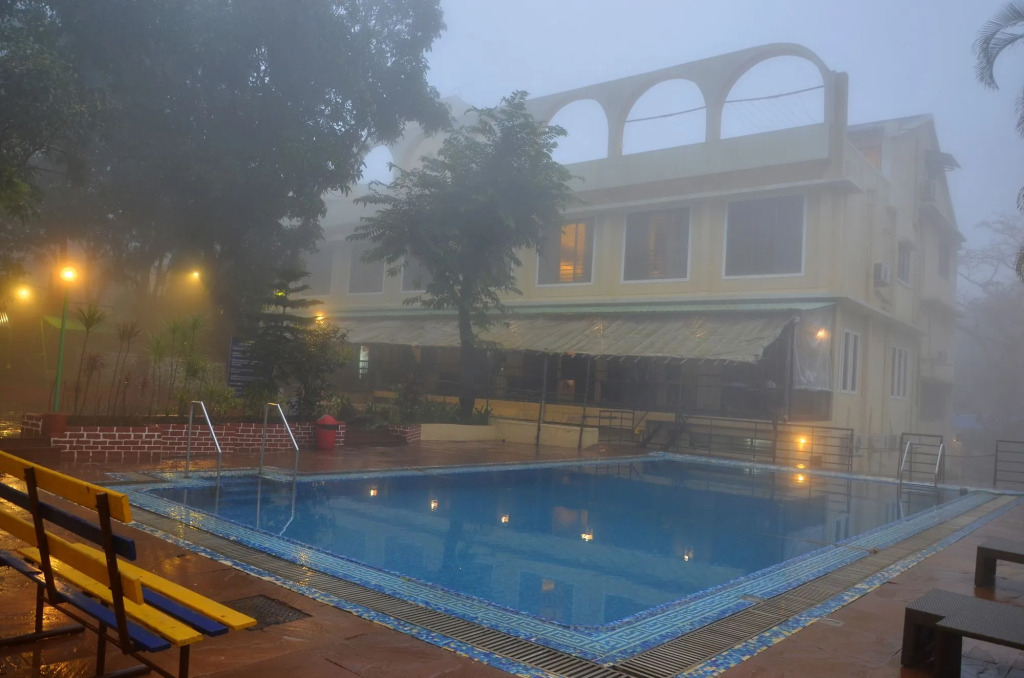 Zaras Resort Khandala