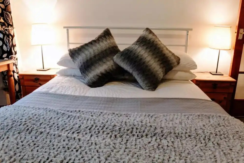 1 Bedroom Apartment Near The Old Town
