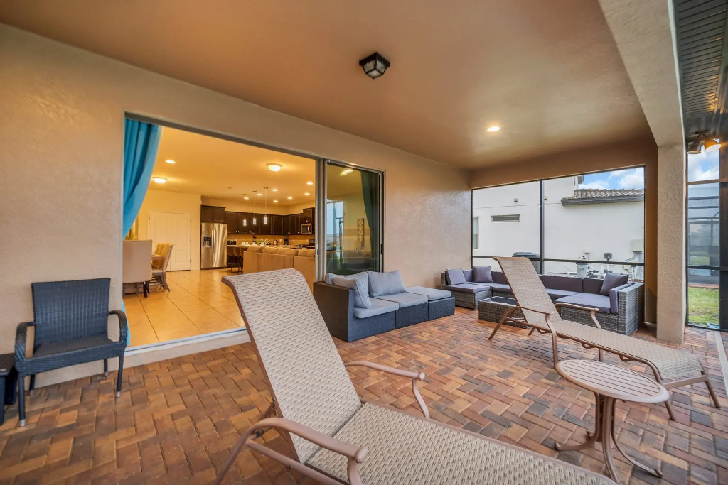 Brand New Luxury 9Br Villa With Lake View*Pool*Spa, Kissimmee, US