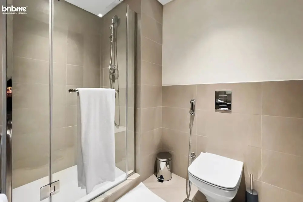 bnbme | Boulevard Heights | 3 + Maids