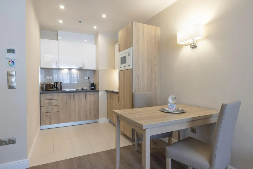 Silver Crown Hotel & Residence, Palace Quarter