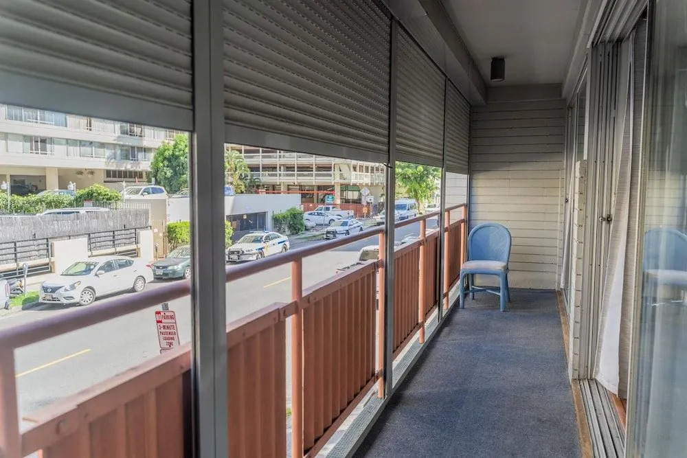 Budget Friendly 1bd/1ba Unit Near Int' Marketplace