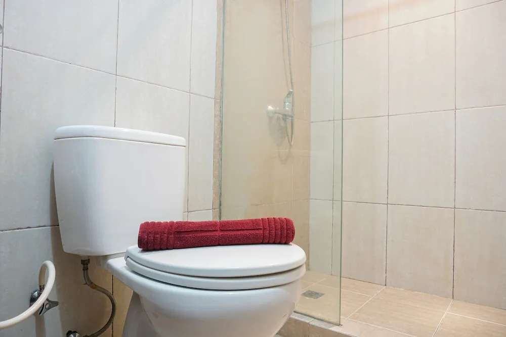 Best Location and Cozy 2BR The H Residence Apartment By Travelio