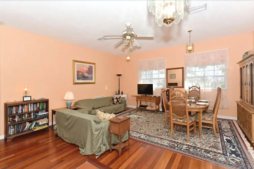 Mermaids Watch 4 Bedrooms 3 Bathrooms Home