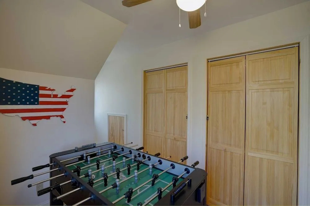 Fontana Lakeview Escape 4 Bedroom Home