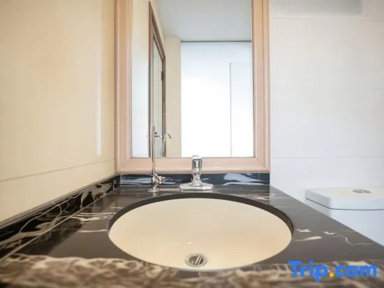 Yinheng Business Hotel