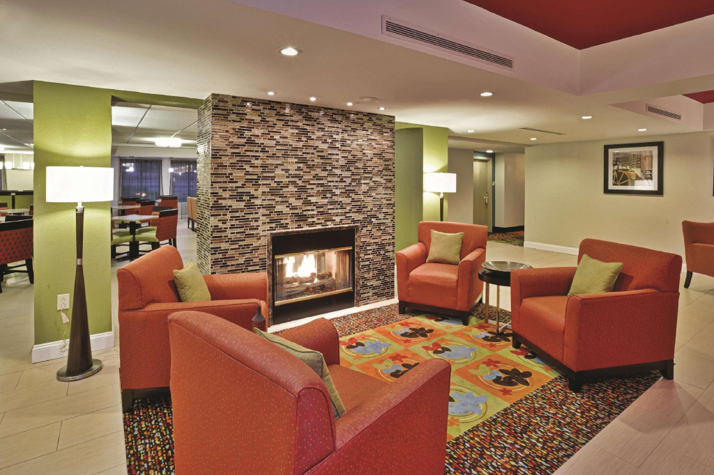 La Quinta Inn & Suites - New River Gorge National Park