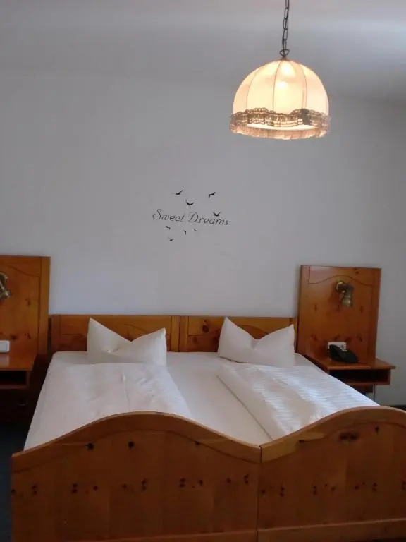 Hotel & Gästehaus Krone