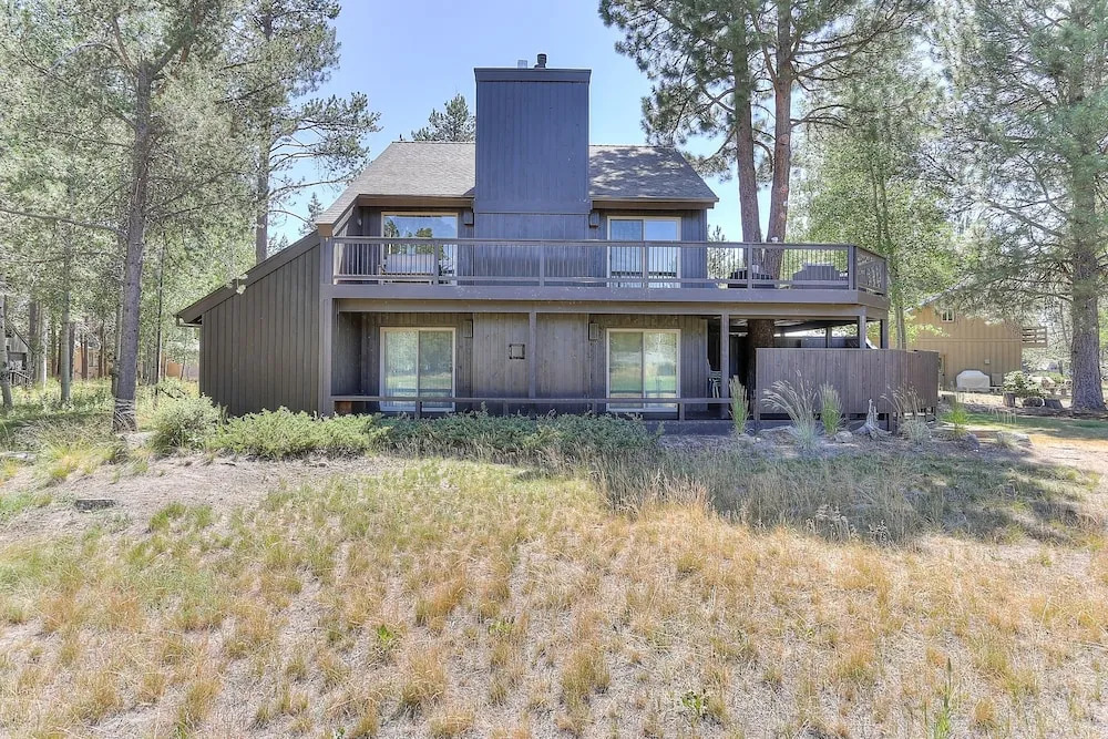 3 Spyglass Home on Meadows Golf Course feature Brand New Hot Tub and Bikes by RedAwning