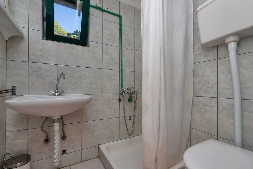 Apartments Robinzon Milivoj