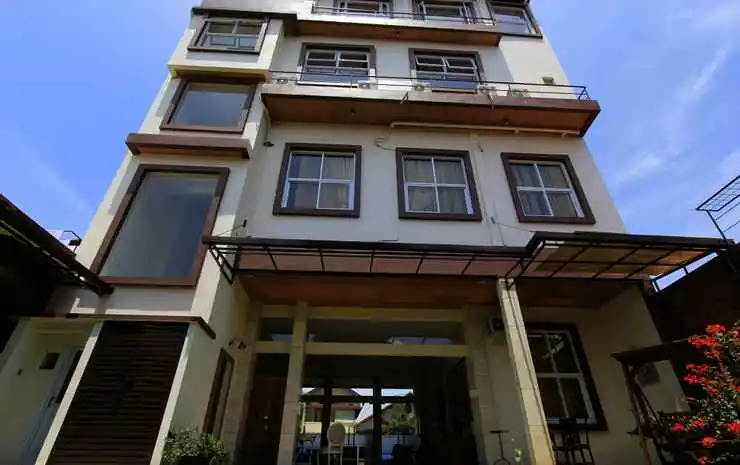 Sapphire Home Hotel