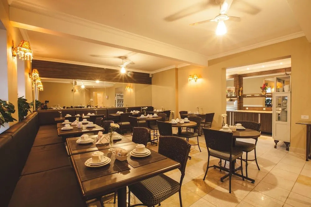 Hotel Curitiba Palace Slim