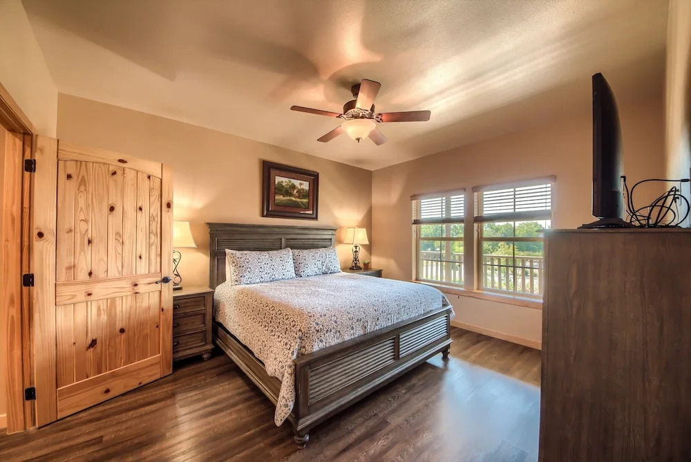 Oma13a14 Gruene Bungalow At Old Mills Resort 6 Bedroom Condo
