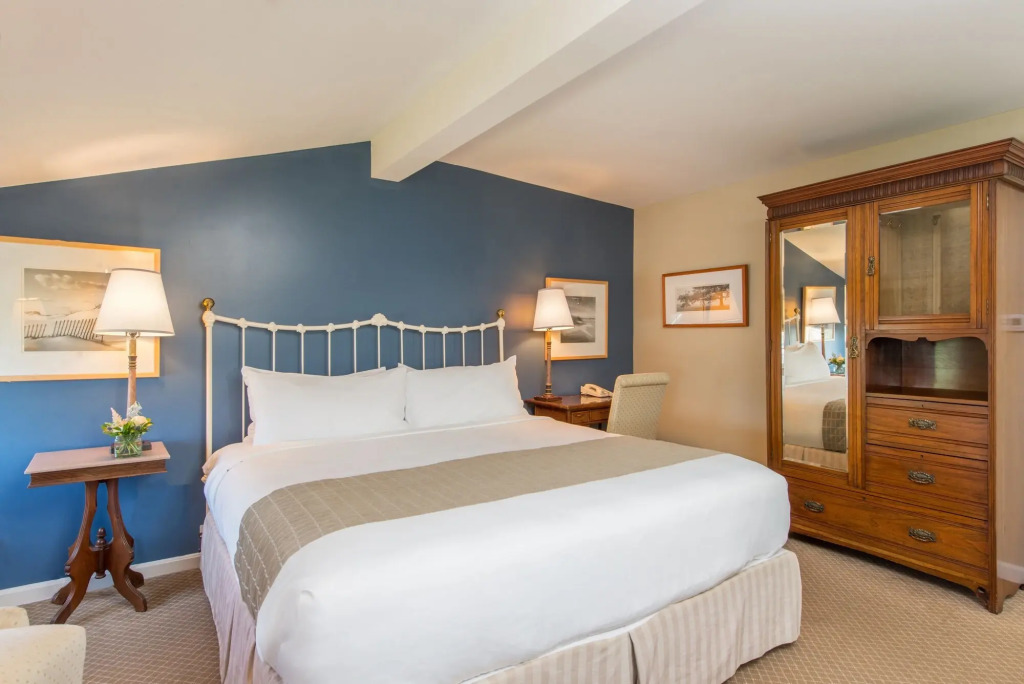 The Beach House Inn