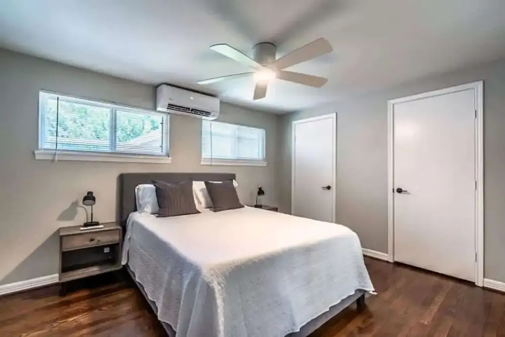 1BR in the Heart of Montrose! Free Parking 11-pr828684