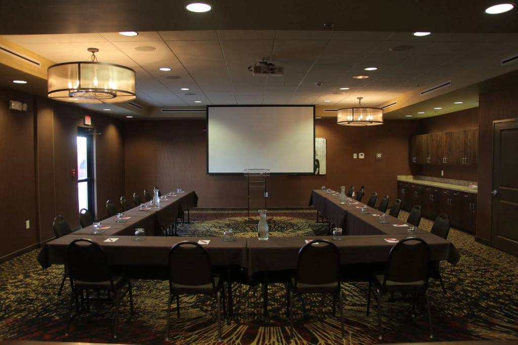 Teddys Residential Suites Watford City