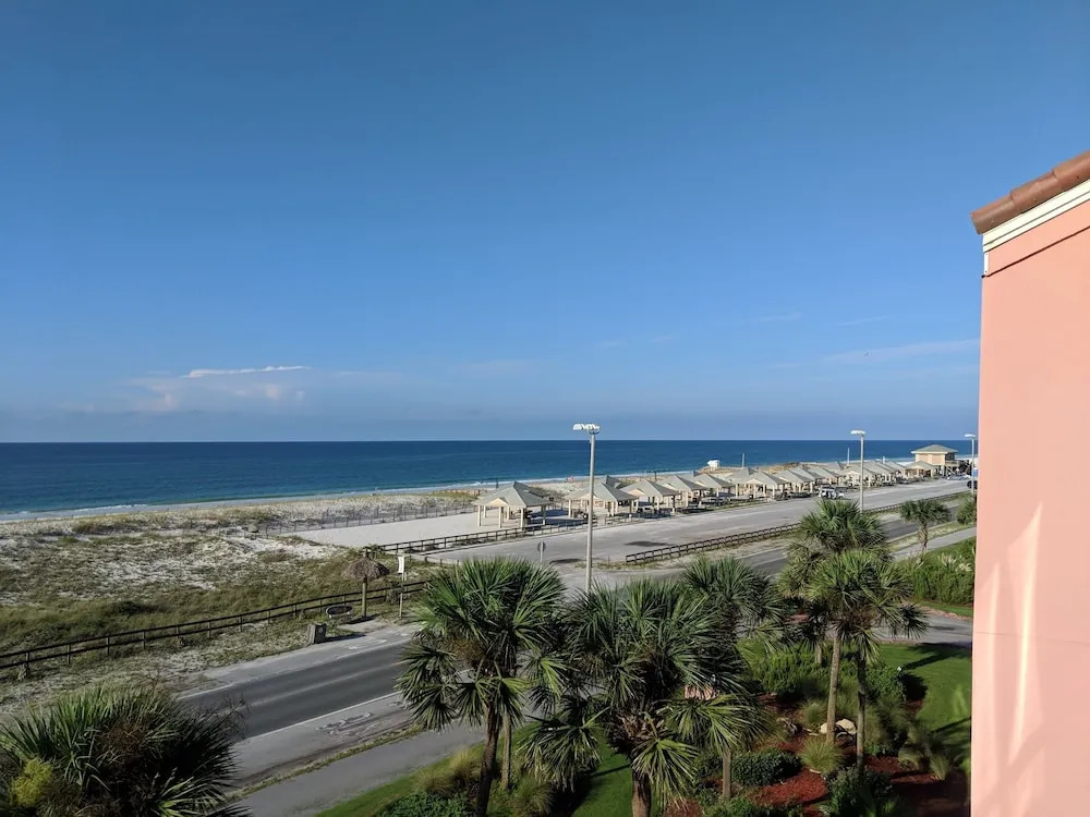 Palm Beach Club by Surfside VR