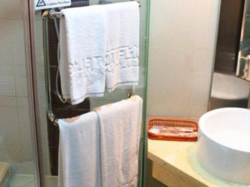 Motel 168 Zhenjiang North Road