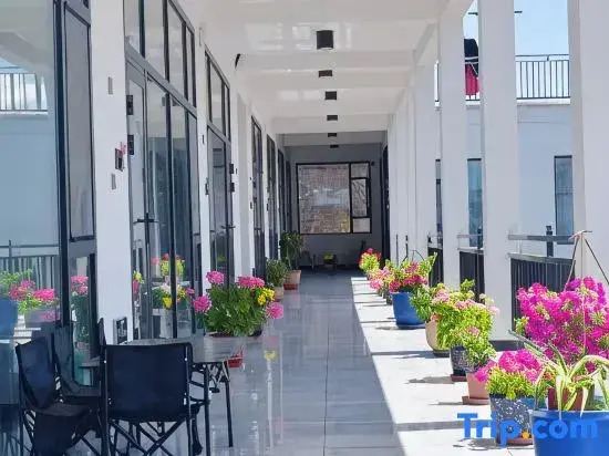 Nalati Qinyuanju Homestay