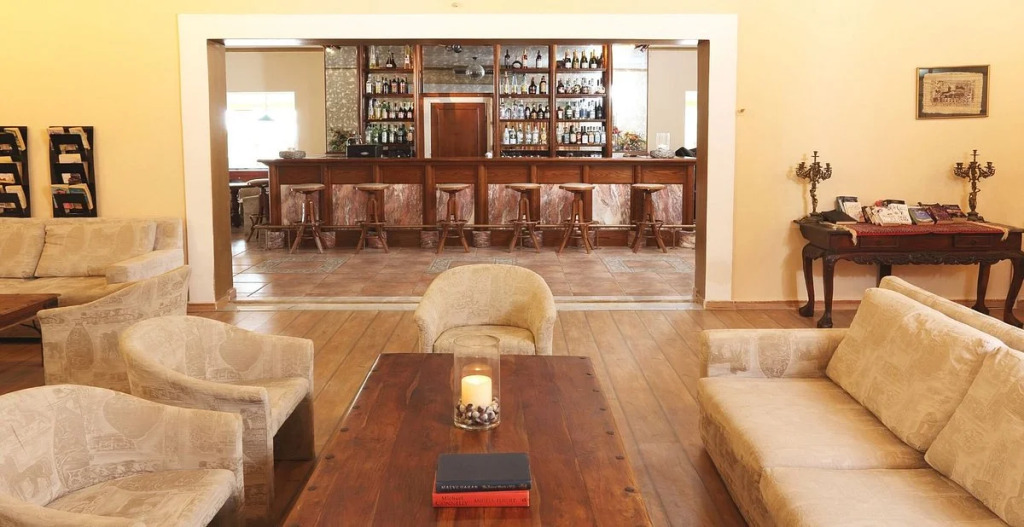 Rebecca'S Village Hotel