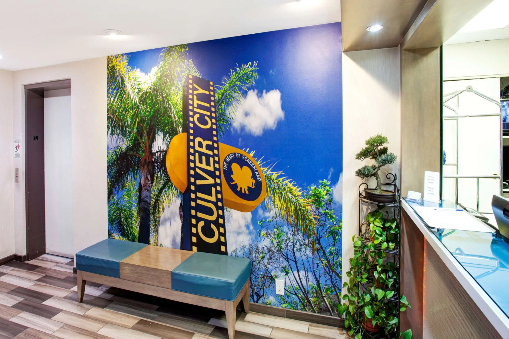 Travelodge by Wyndham Culver City
