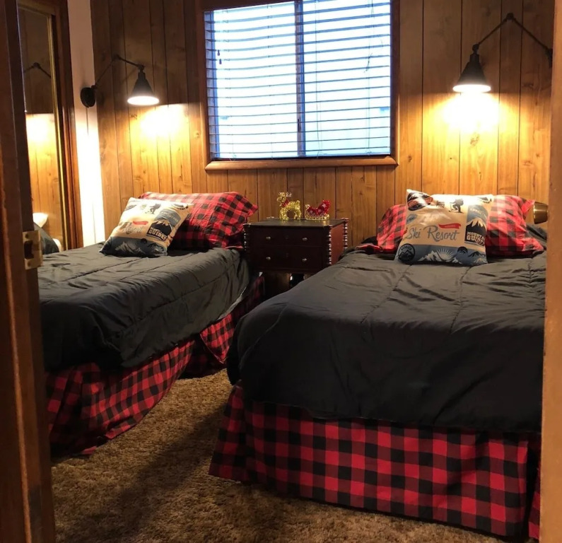 Moonridge Mile 2 Bedrooms 1 Bathroom Home